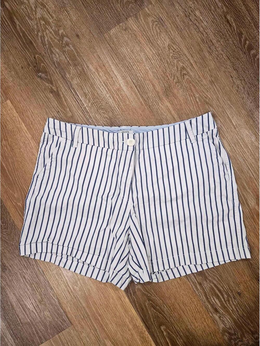 Crown & Ivy Women's Blue Striped Casual Shorts Size 12